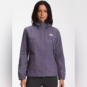 The North Face Venture Hyvent 2.5L Rain Jacket. Size S/P. Like New.
